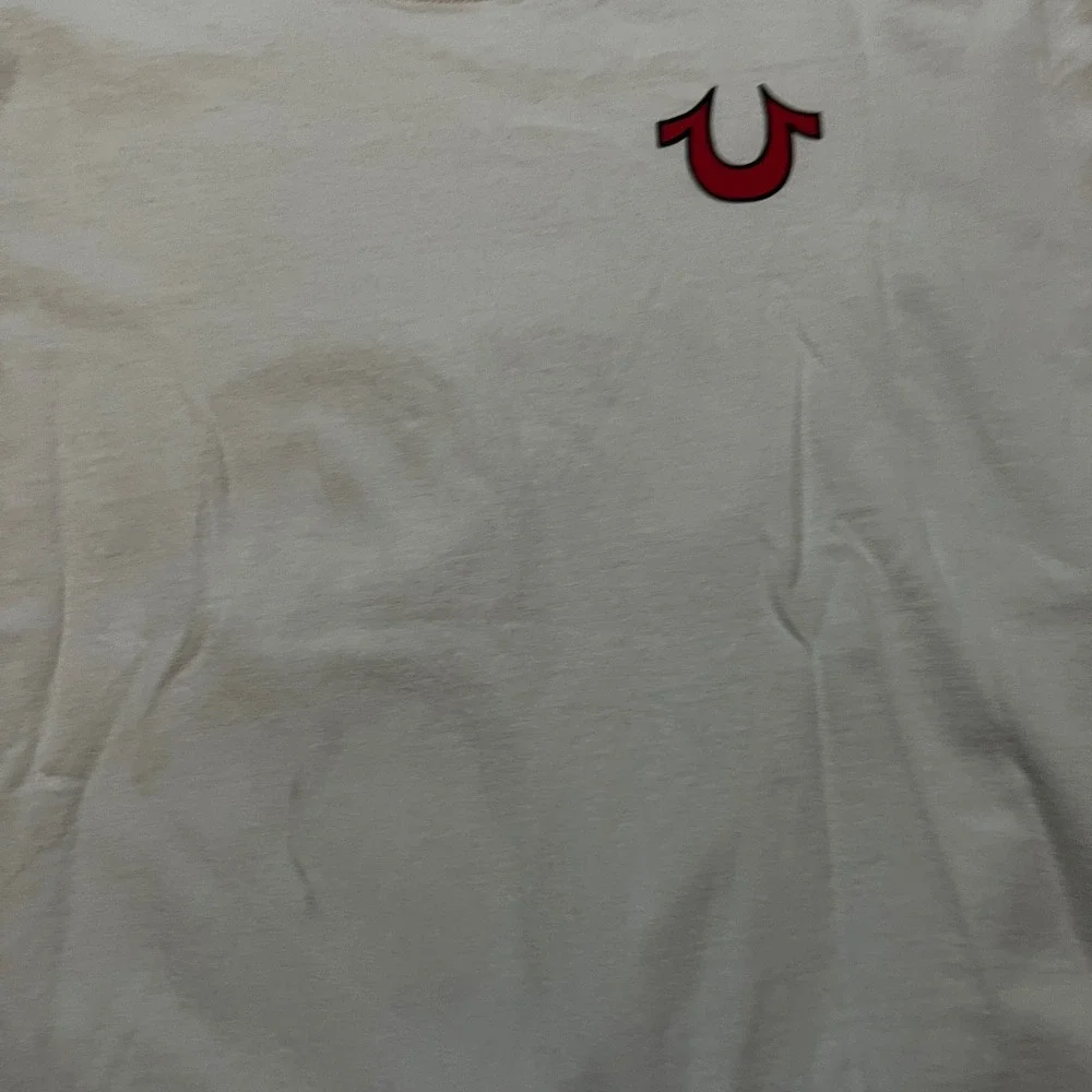True Religion Mens World Tour Graphic T-Shirt White Red Horseshoe Logo Large